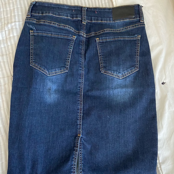 !IT Tatiana Denim Skirt - Picture 2 of 3